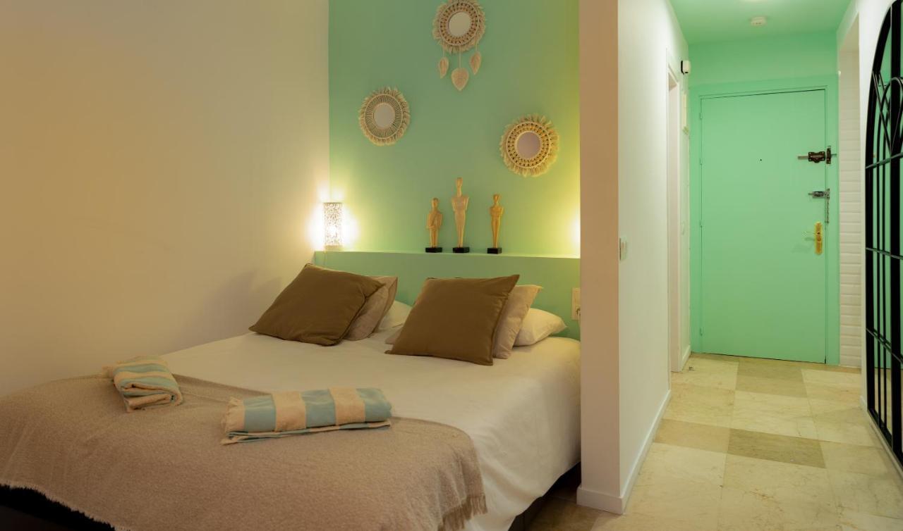 En Front De Apartamento *